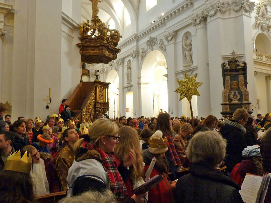 Bundesweite Eröffnung der Sternsingeraktion in Fulda (Foto: Karl-Franz Thiede)